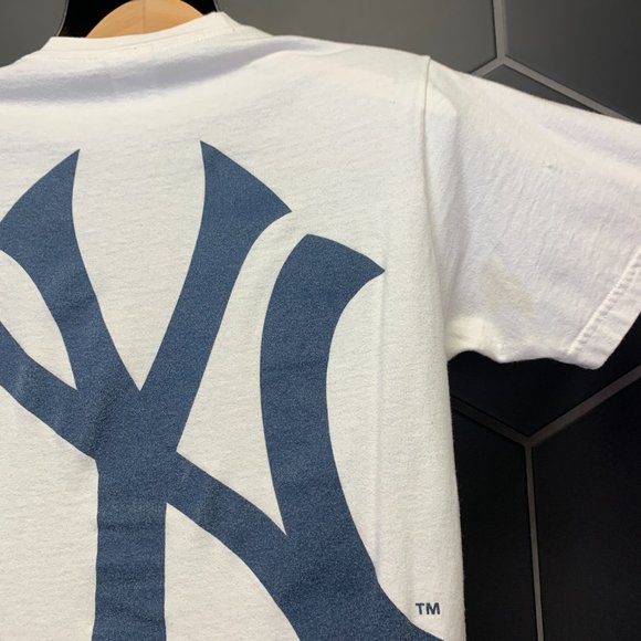 ~Used! Unisex Supreme Yankee Box Logo White Hype Streetwear Shirt Size Medium - Picture 6 of 7